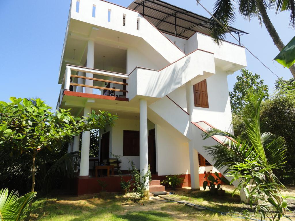 Peacock Land Hotel Tangalle Exterior foto